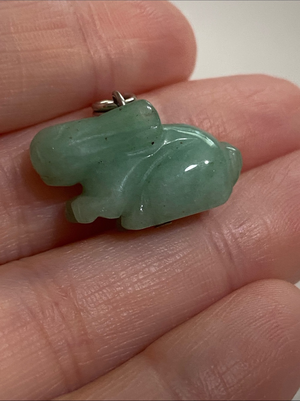 Green Jade Rabbit Pendant Charm - Picture 3 of 4